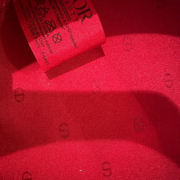 Dior Scarlet Beauty Pouch - Picture 5 of 6